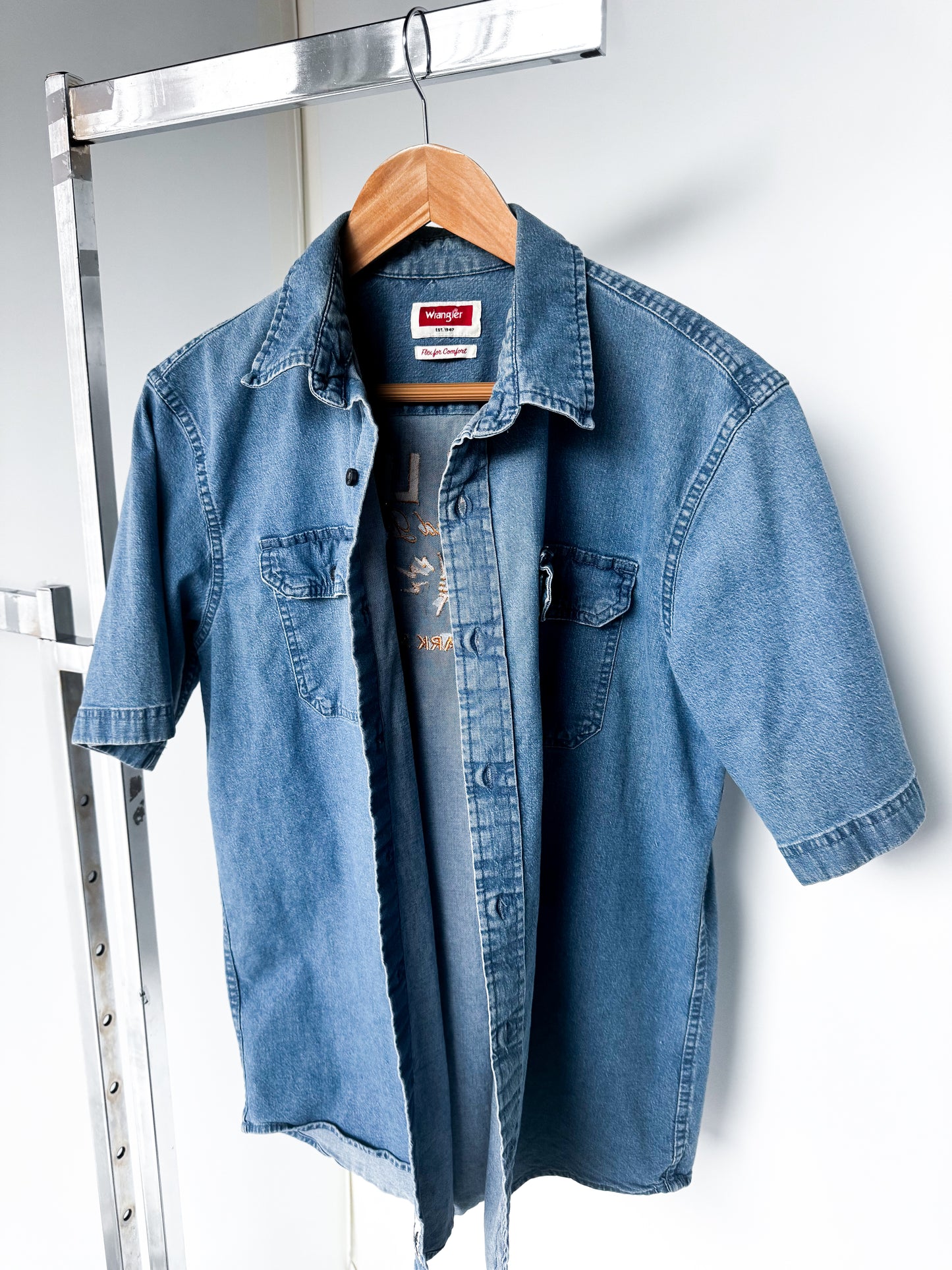 MEDIUM - WRANGLER - DRUM LINE GOOD TIMES DENIM