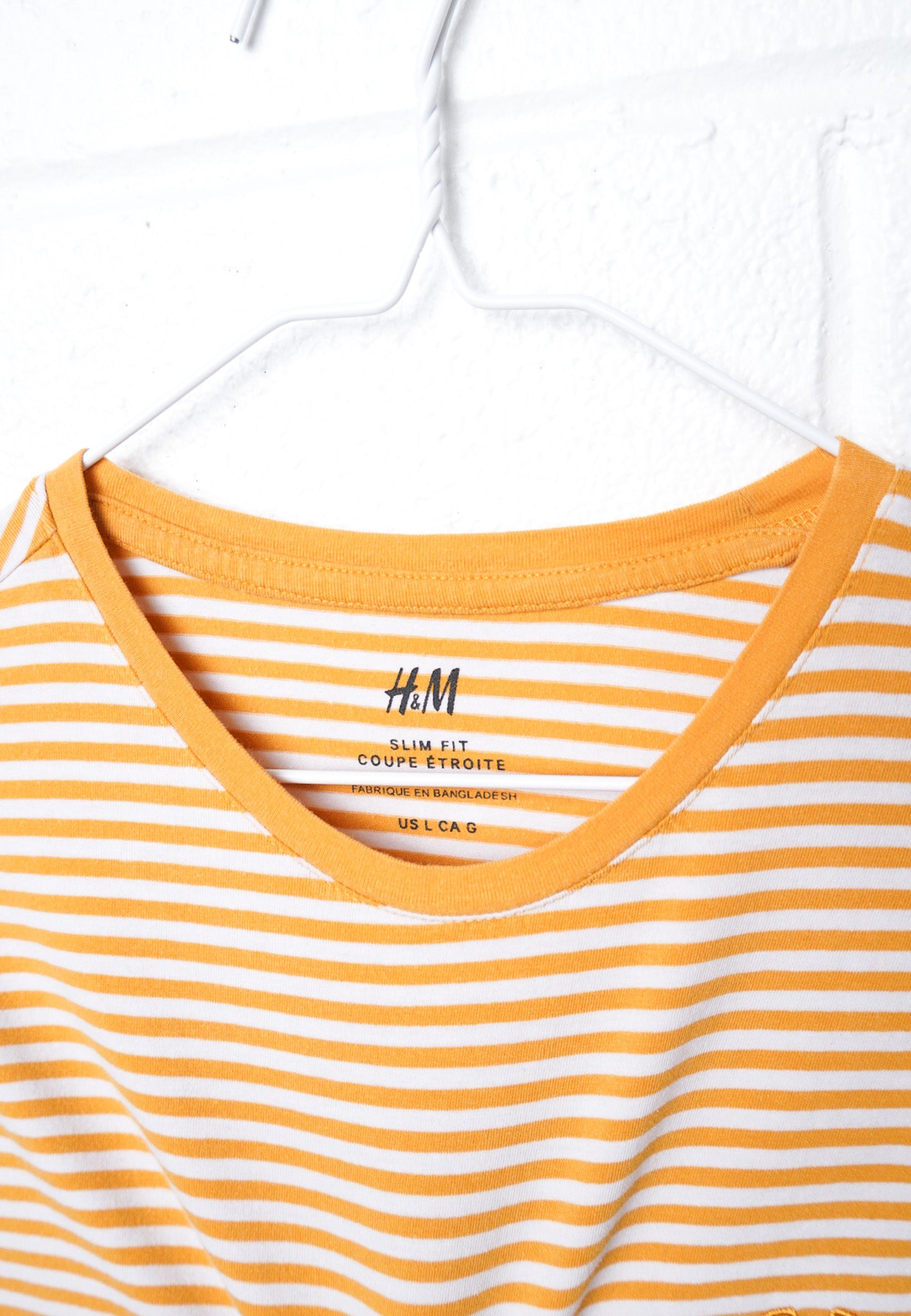 LARGE -H&M- TEE with pocket flags logo design