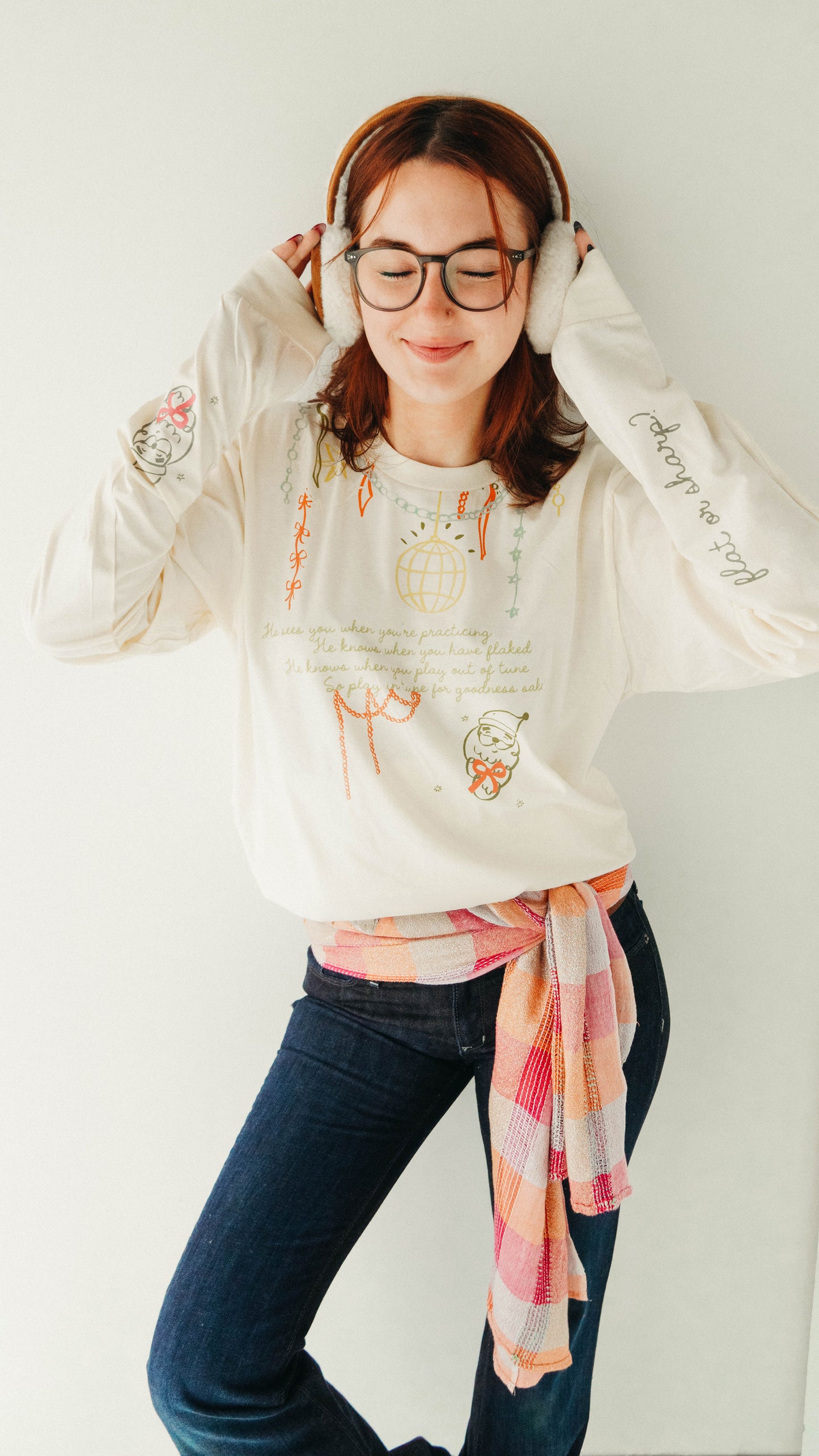 PLAY IN TUNE CHRISTMAS GARLAND LONG SLEEVE TSHIRT