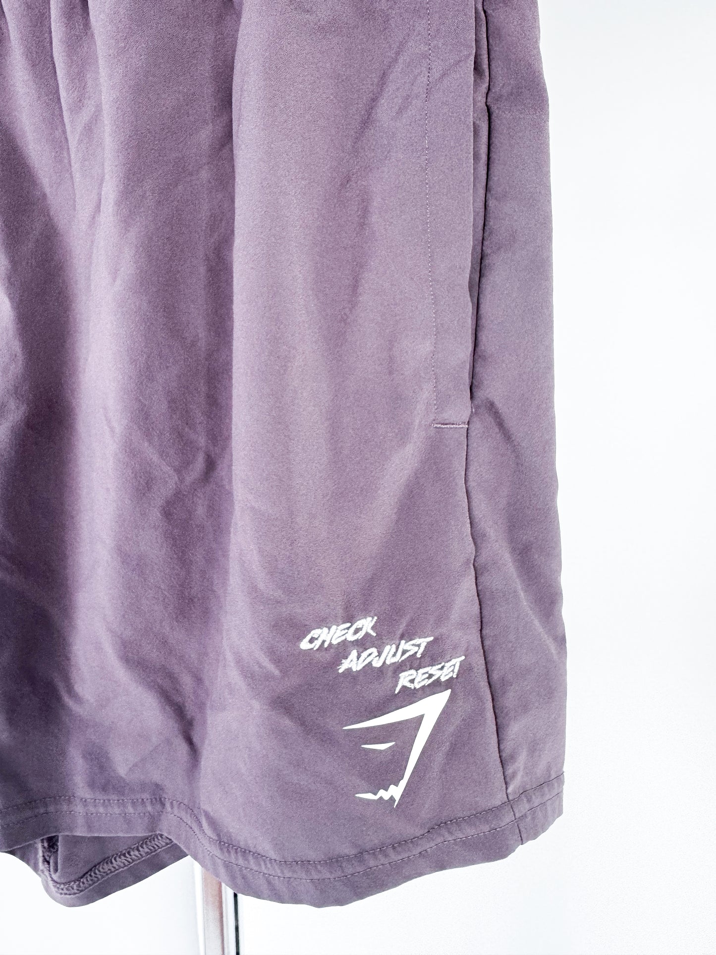 LARGE - GYMSHARK - CHECK, ADJUST, RESET