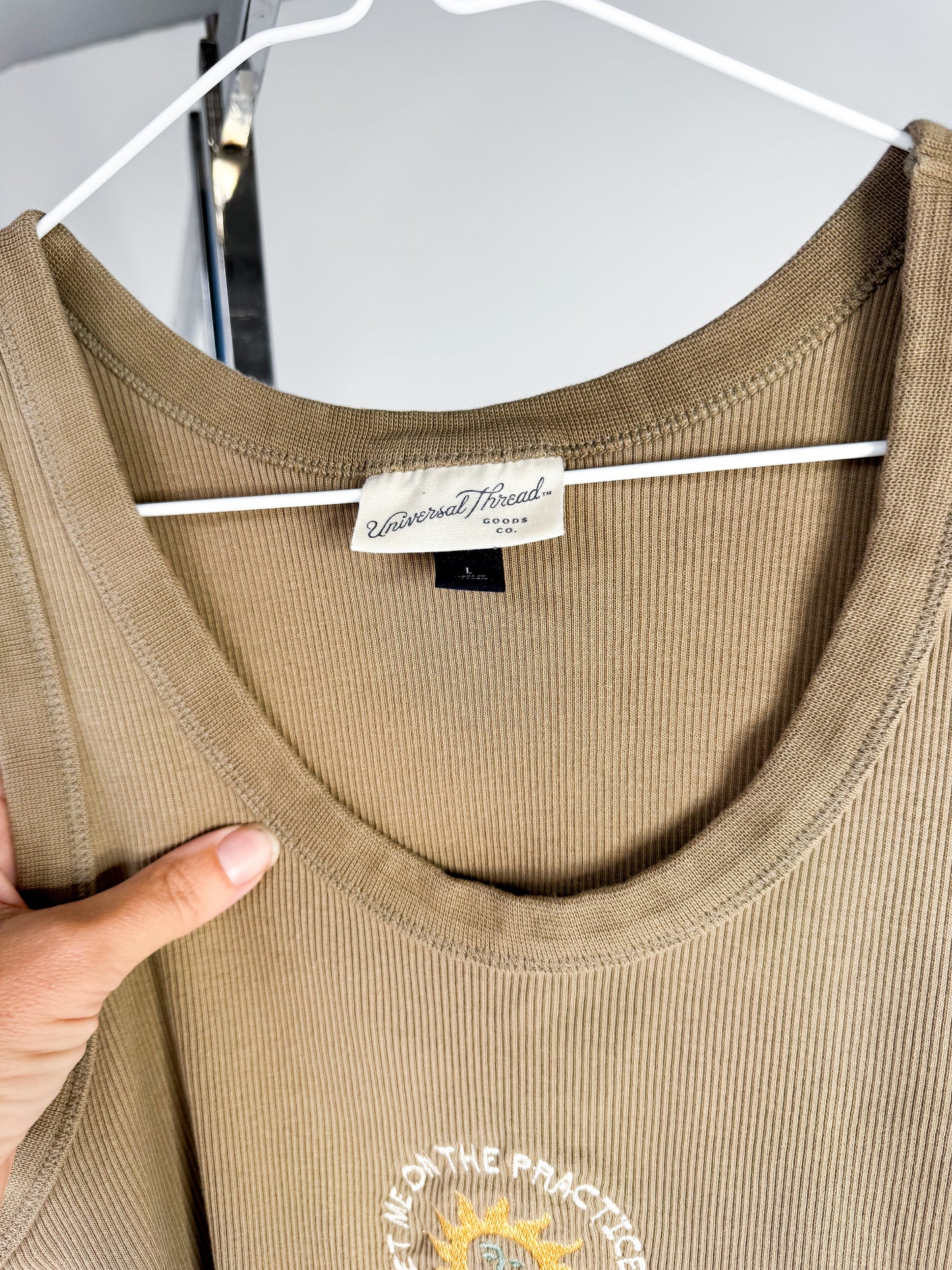 WOMENS LARGE - UNIVERSAL THREAD - PRACTICE FIELD TANK (Copy)