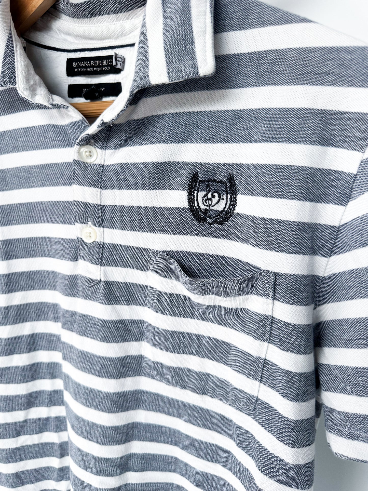 MEDIUM - BANANA REPUBLIC - MUSIC CREST POLO