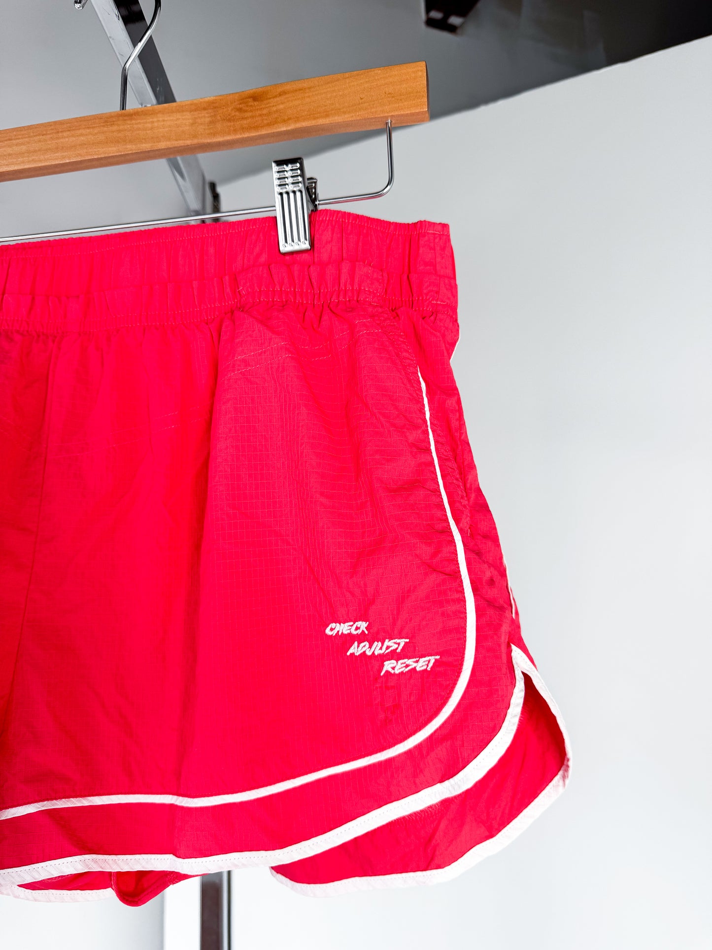 WOMENS LARGE- JOY LAB - CHECK ADJUST RESET SHORTS