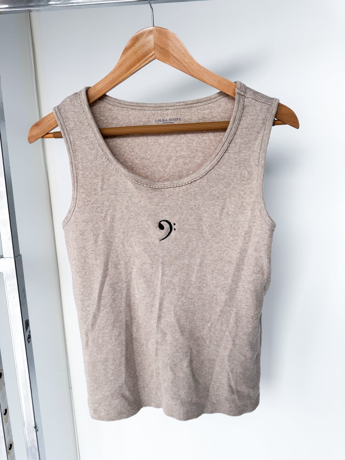 LARGE - LAURA SCOTT - BASS CLEF TANK