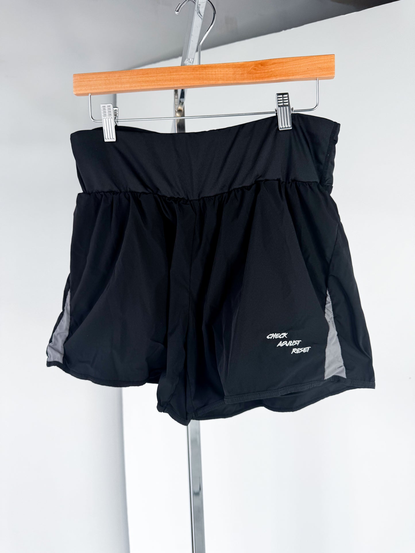 WOMENS XLARGE- CADMUS - CHECK ADJUST RESET SHORTS