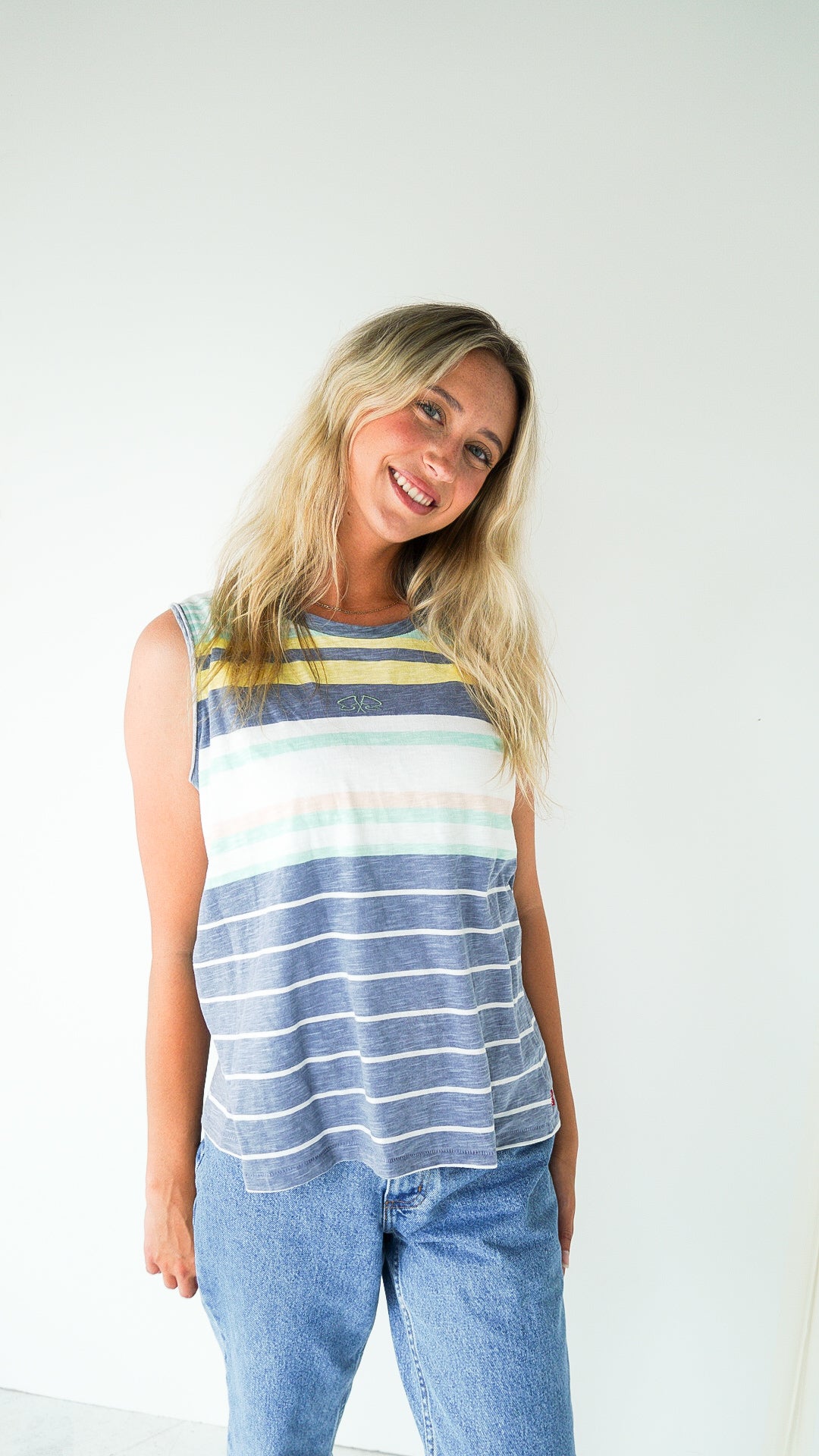 LARGE LEVI'S tank with Flag Design