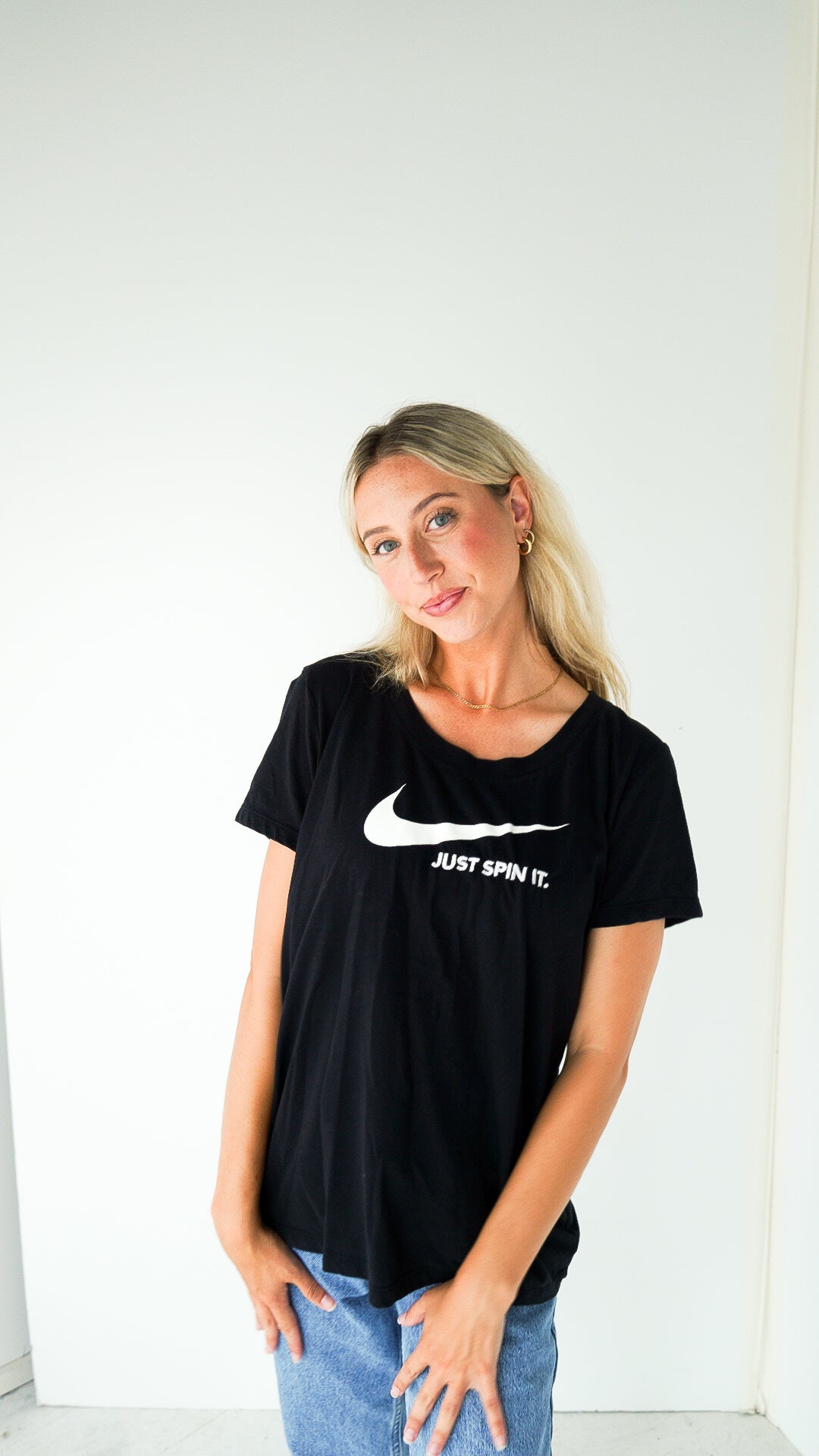 LARGE -NIKE-  “Just Spin It” Design