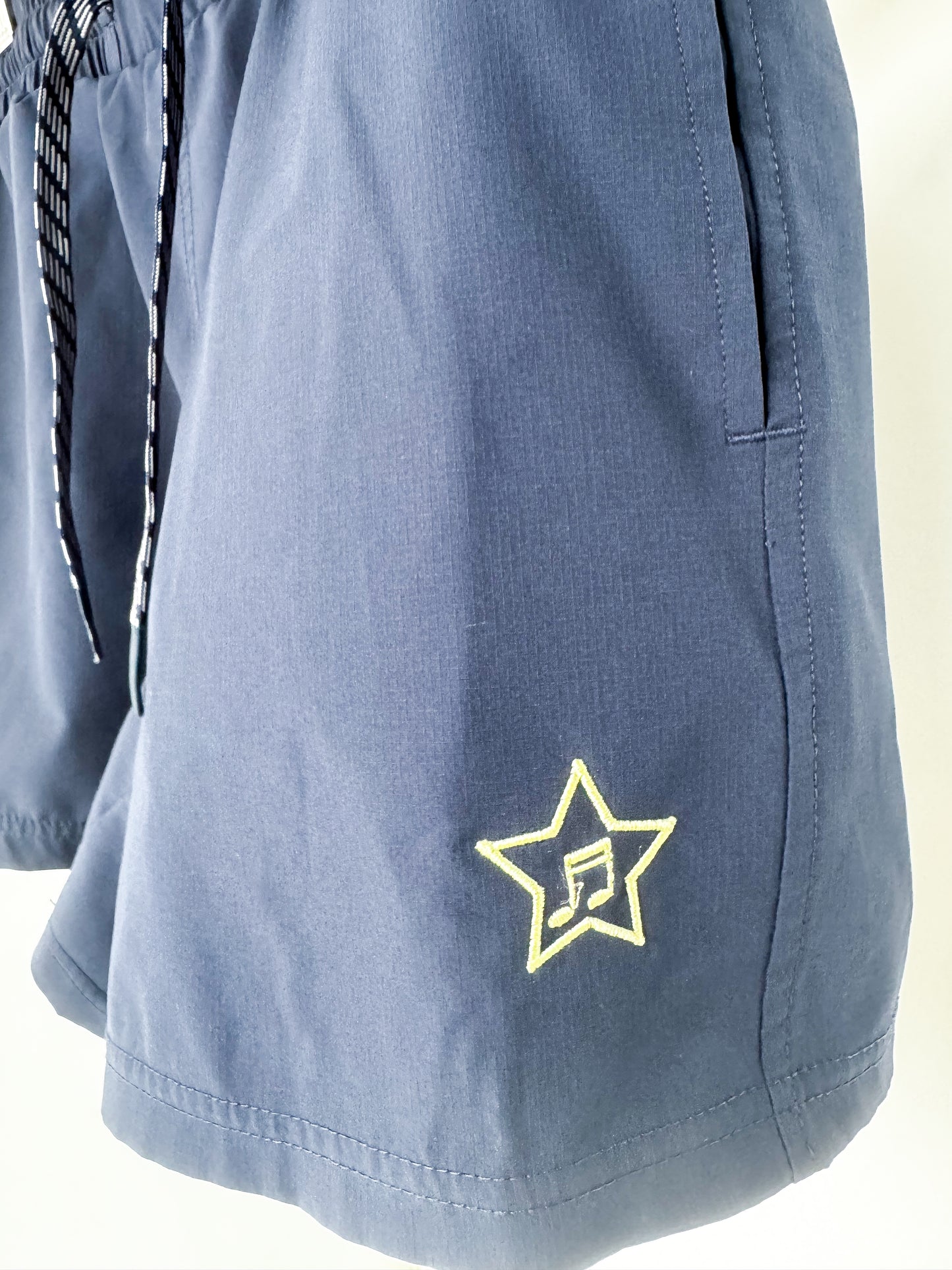 SMALL - PACIFIC TRAIL - STAR MUSIC SHORTS
