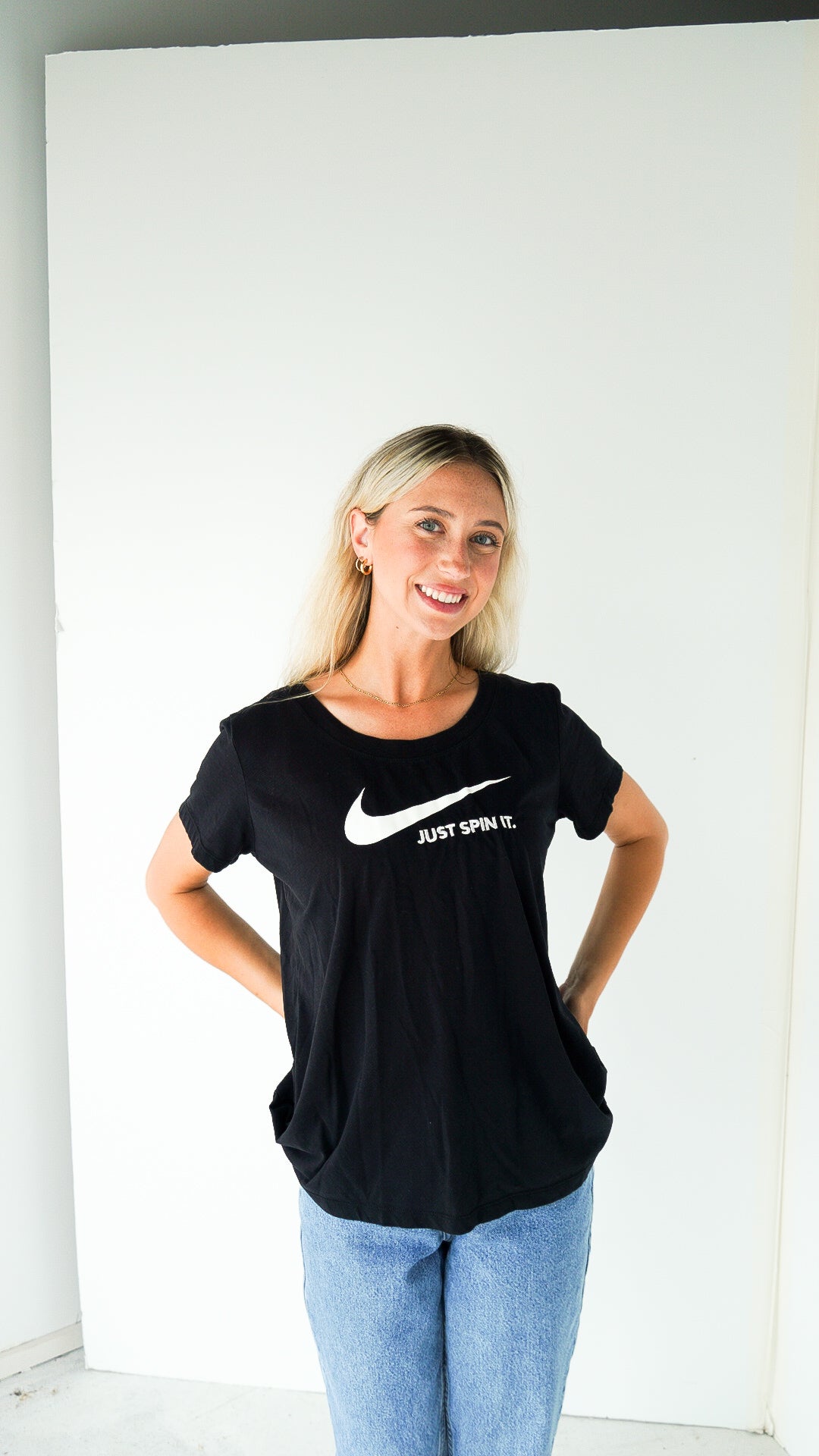LARGE -NIKE-  “Just Spin It” Design