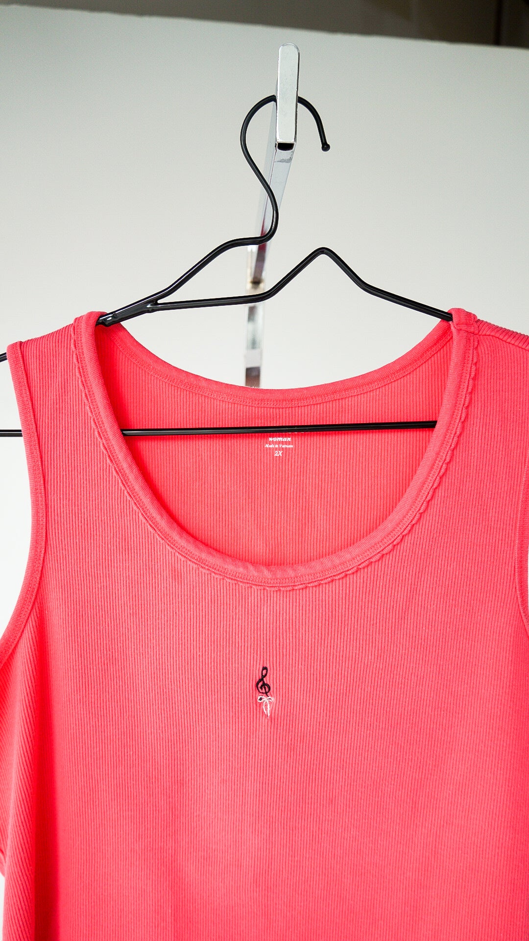 XXLARGE - LAURA SCOTT - Treble Clef with Bow Tank