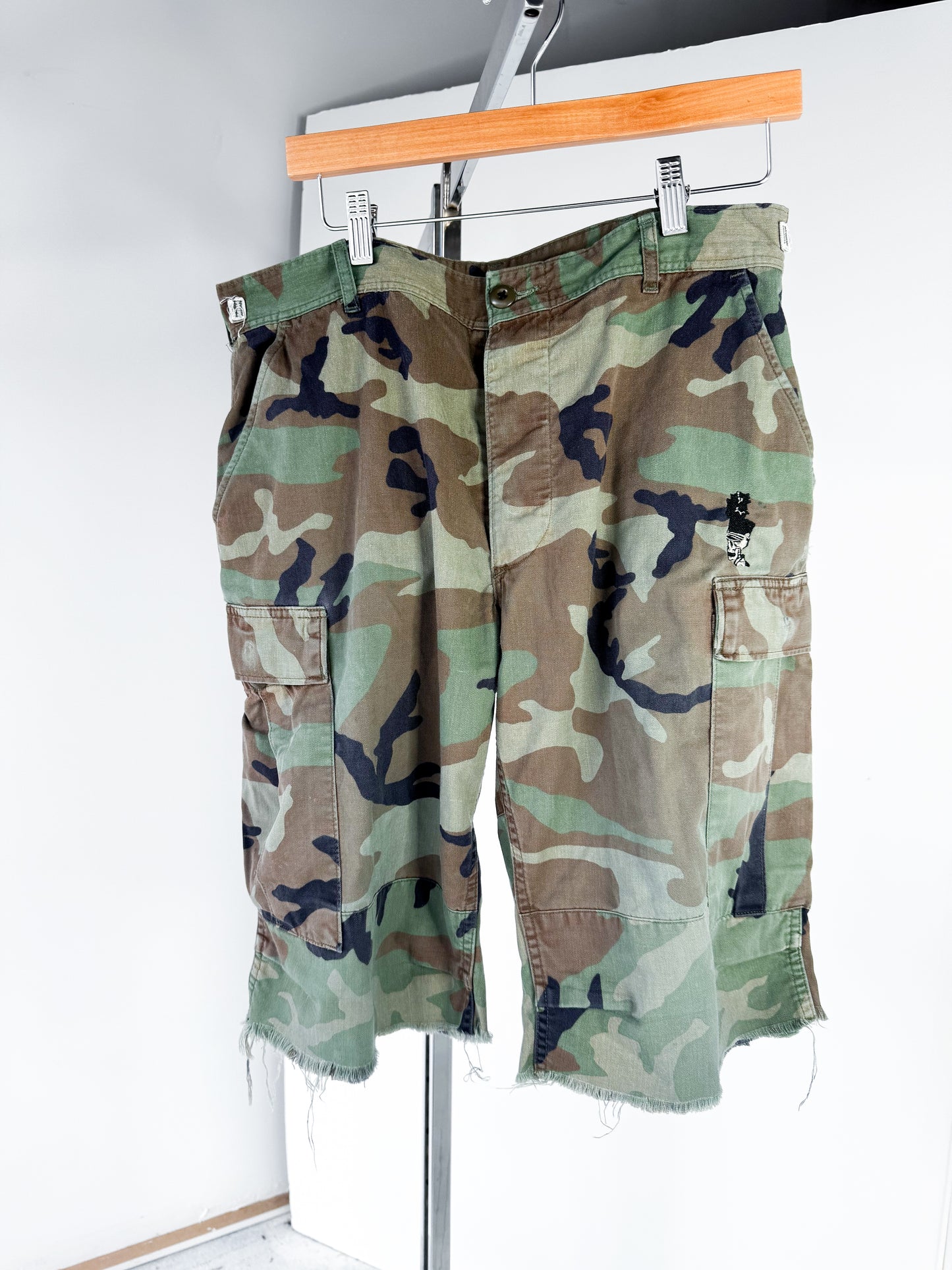 MENS LARGE/XL - CAMO - SKELETON SHAKO SHORTS