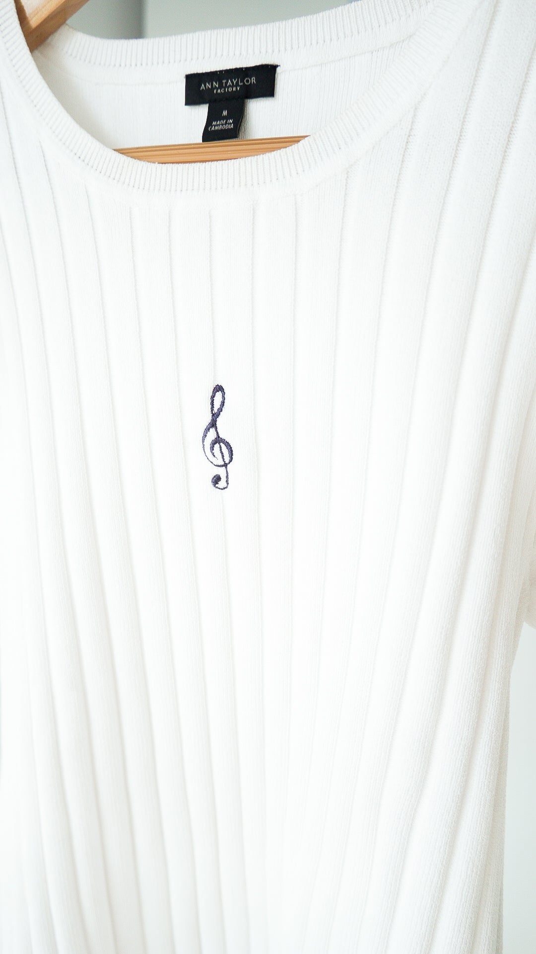 MEDIUM - ANN TAYLOR - Treble Clef