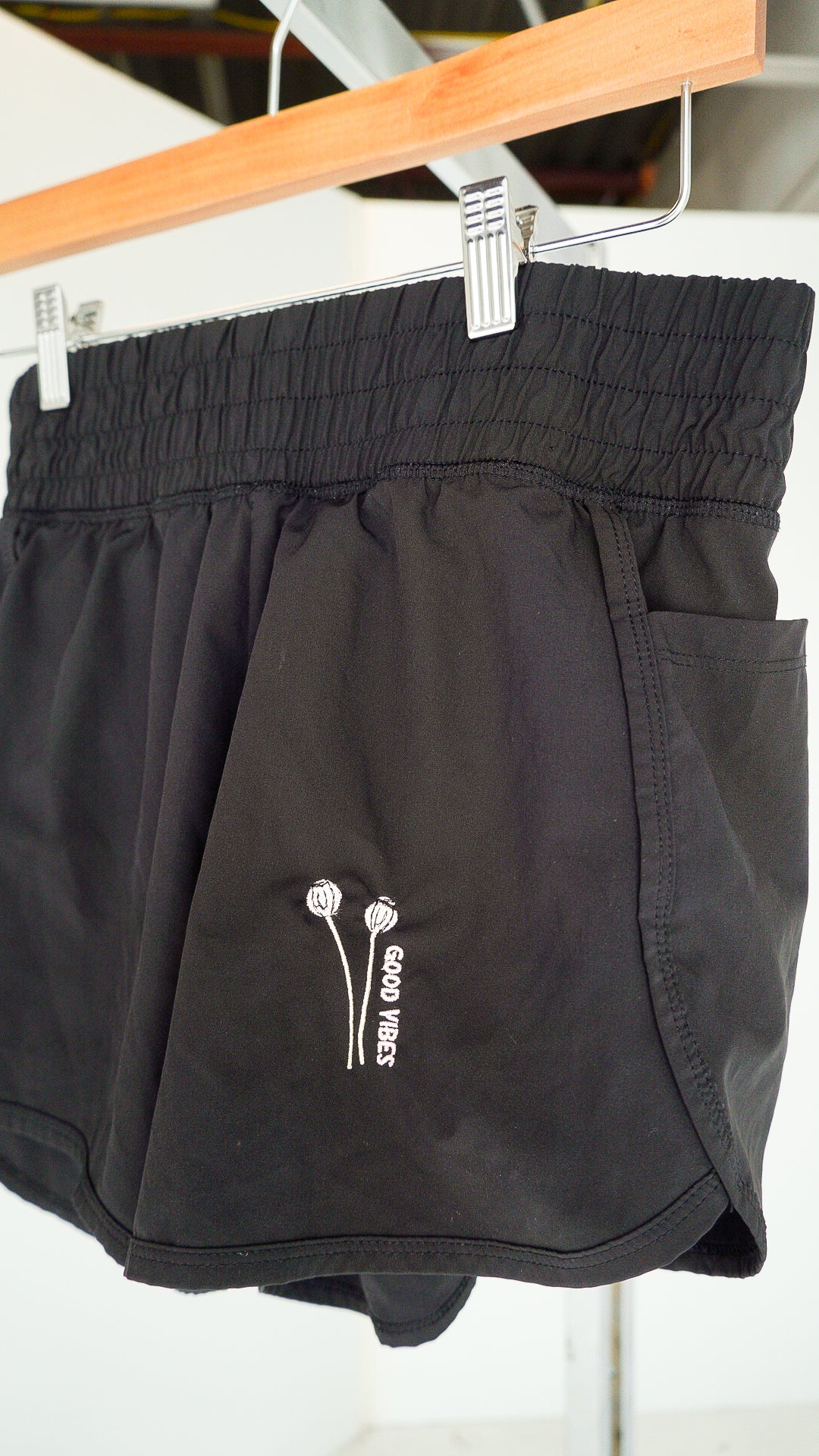 LARGE - MARIKA - GOOD VIBES SHORTS
