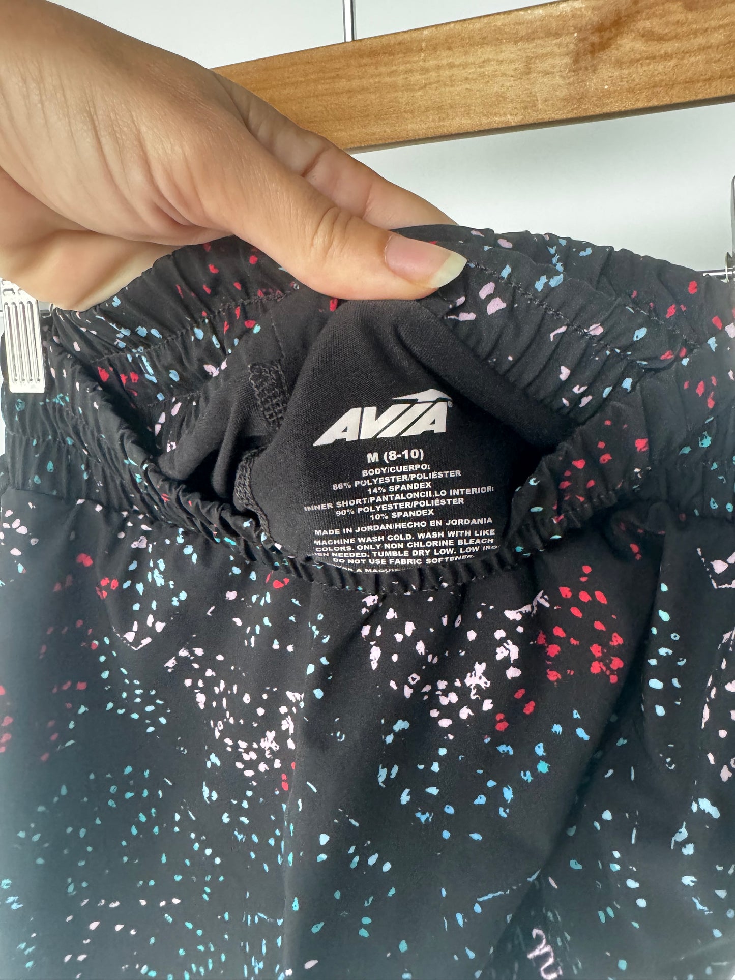 MEDIUM - AVIA - NICE CATCH SHORTS