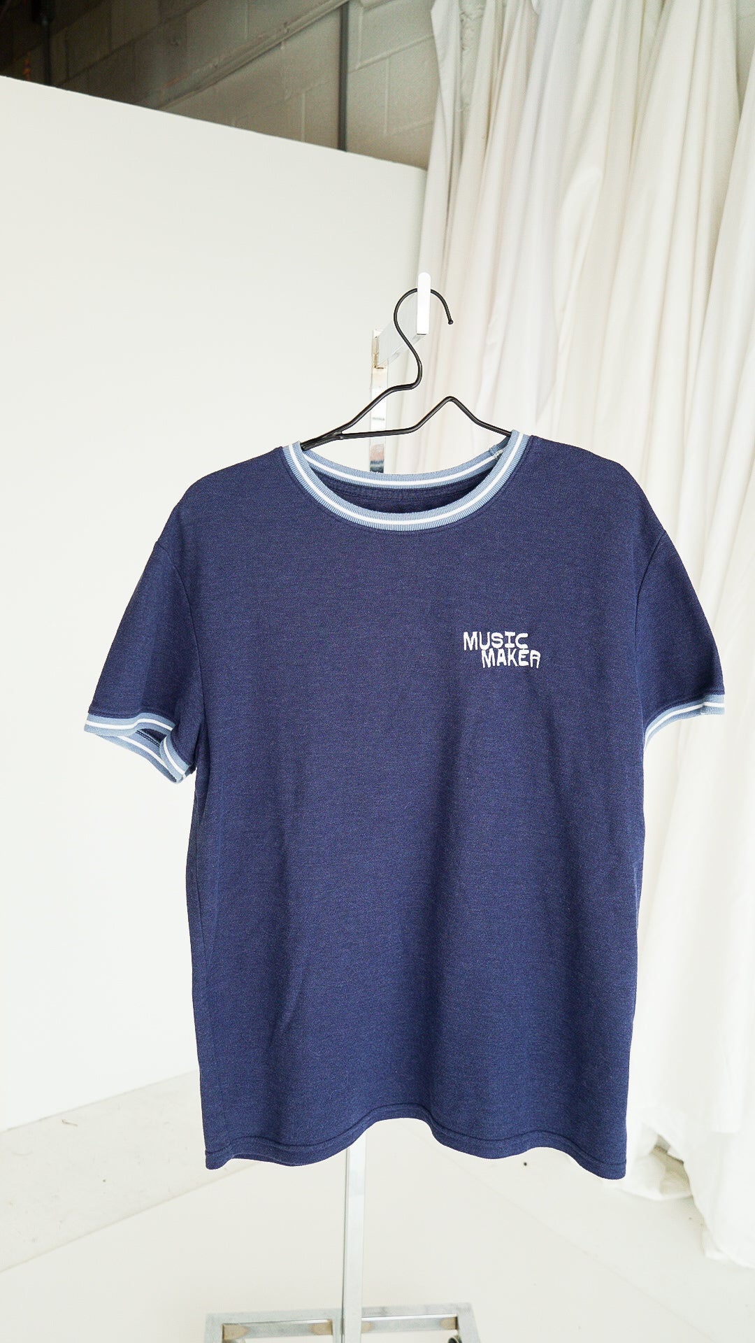 LARGE - GOODFELLOW - MUSIC MAKER SHIRT