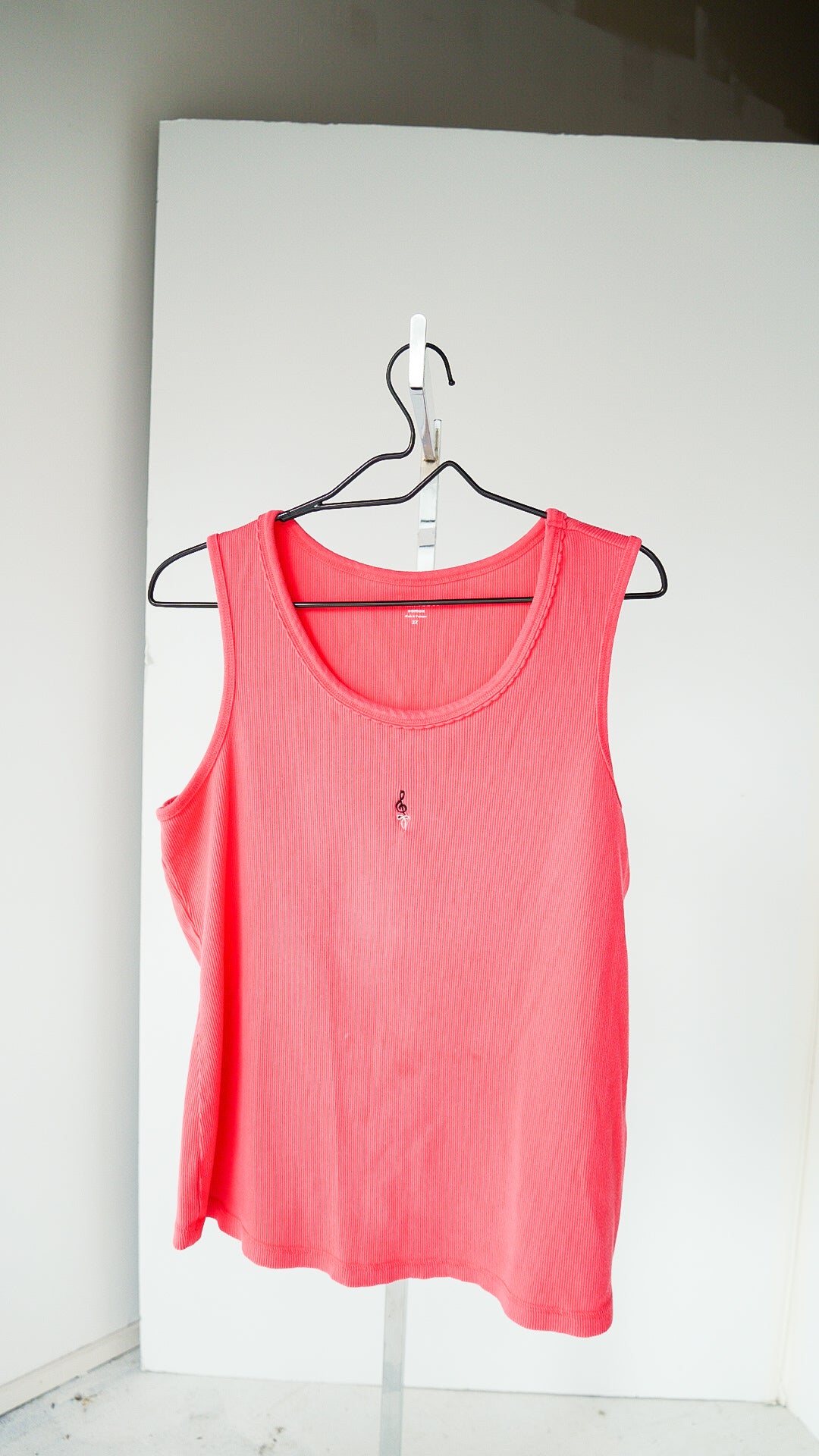 XXLARGE - LAURA SCOTT - Treble Clef with Bow Tank