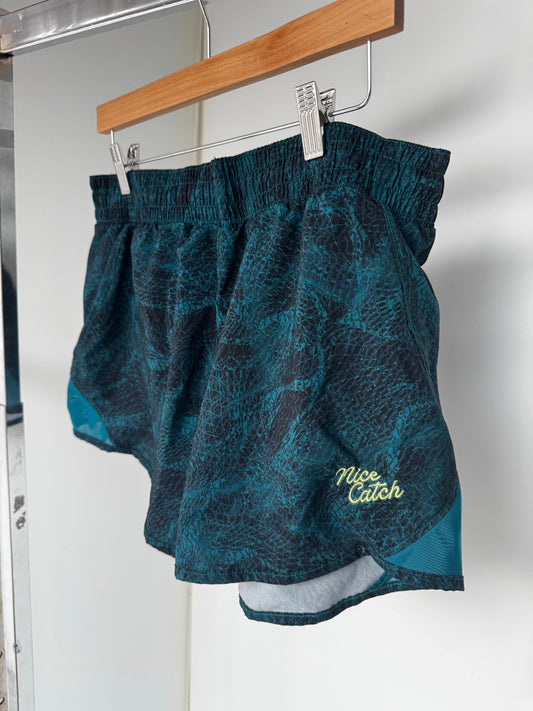 LARGE - ALL IN MOTION - NICE CATCH SHORTS