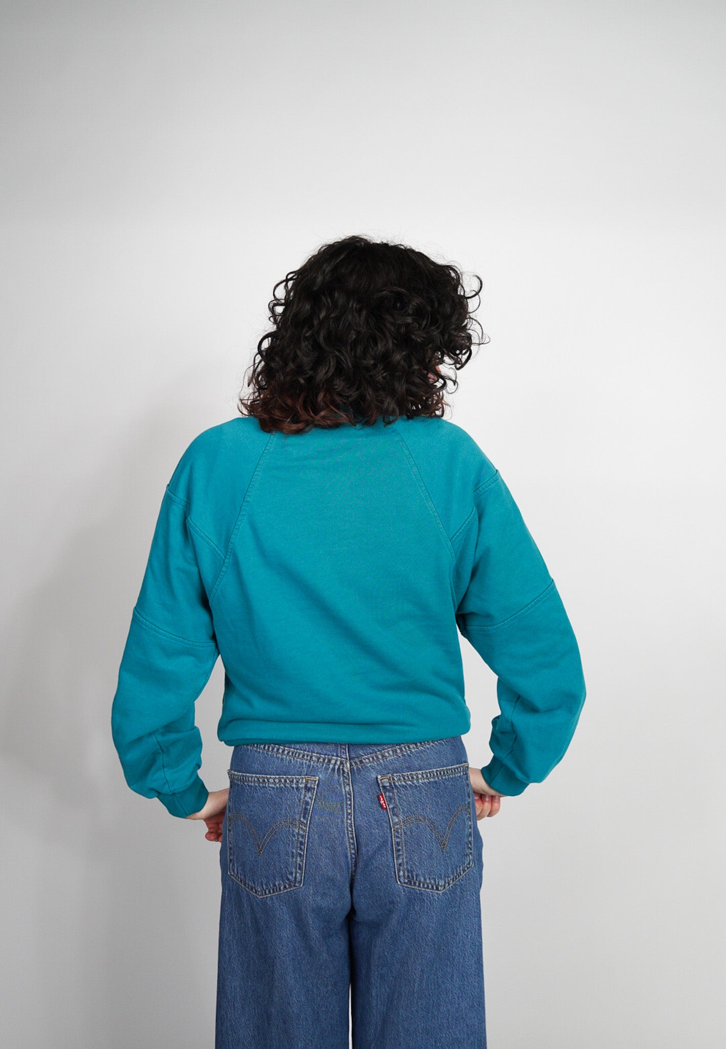 MEDIUM Teal Blue Cropped Crewneck with block "COLOR GUARD" design