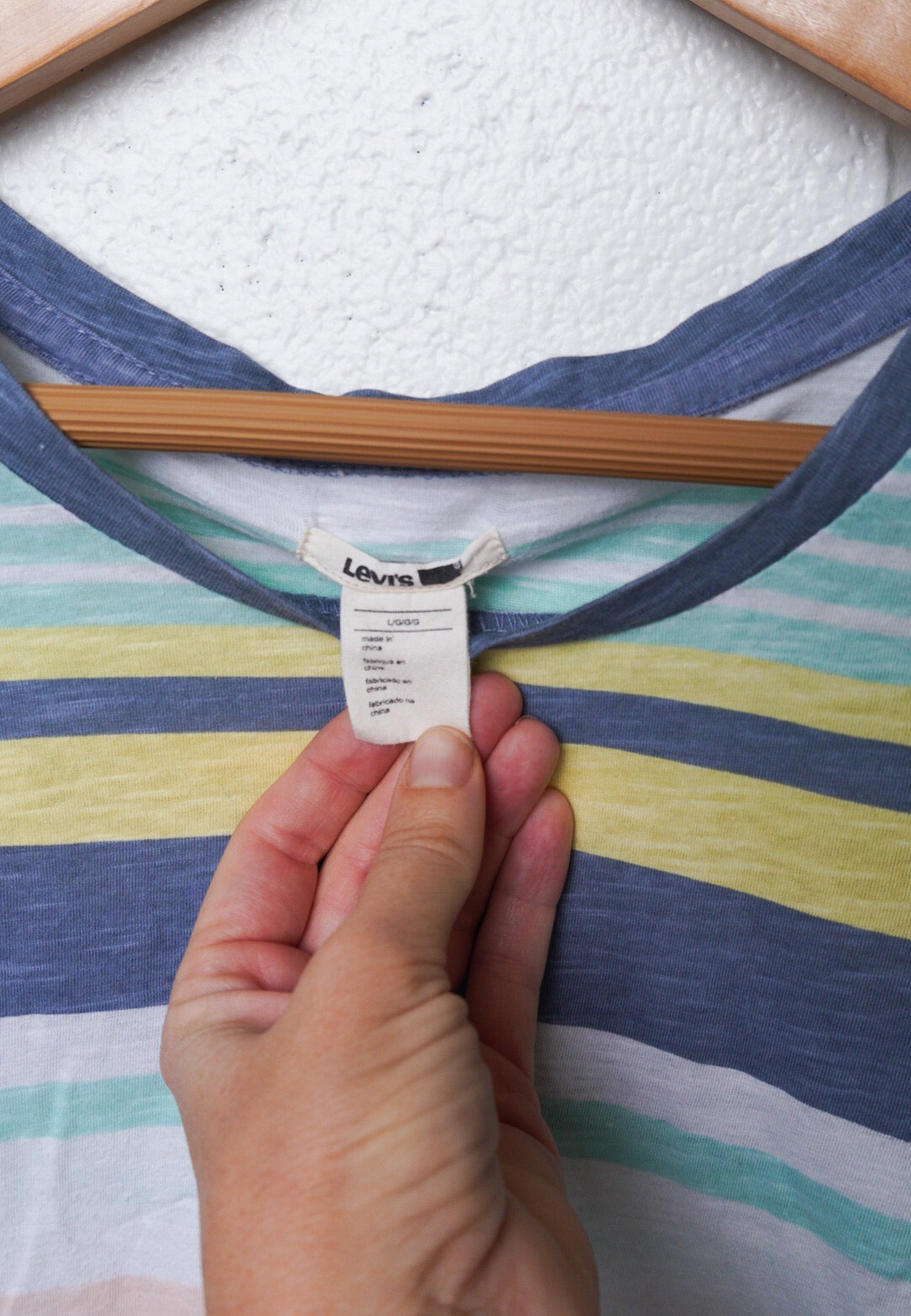 LARGE LEVI'S tank with Flag Design