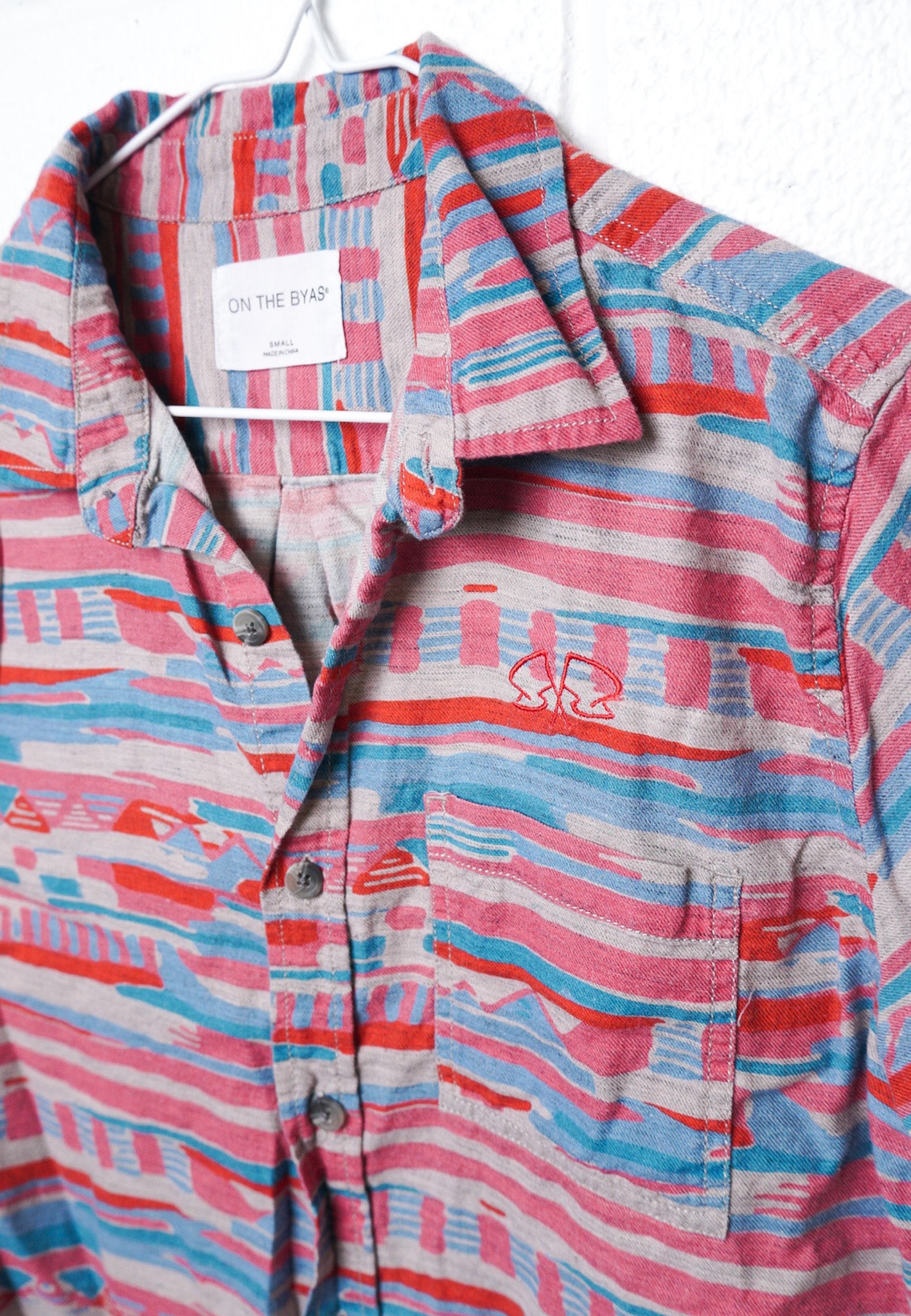 SMALL -ON THE BYAS-  flags logo pocket design