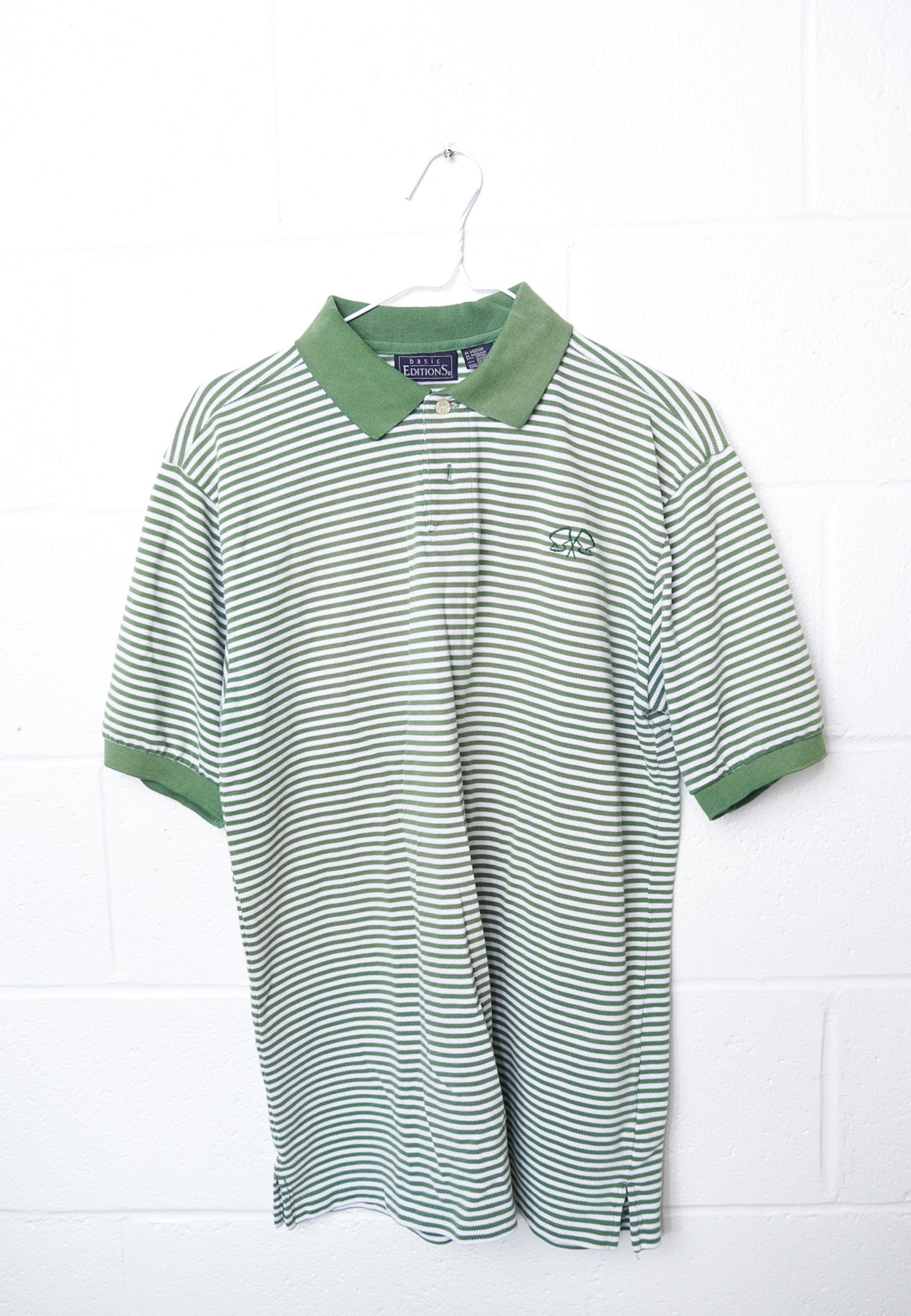 MEDIUM Unisex Polo with Flag Logo Design