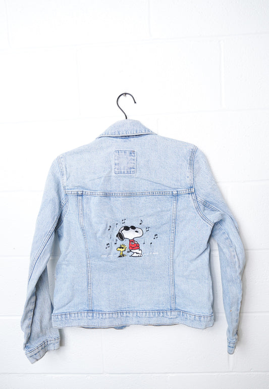 LARGE -ABERCROMBIE AND FITCH- Jean Jacket with Snoopy and "Make Your Own Kind Of Music" Design