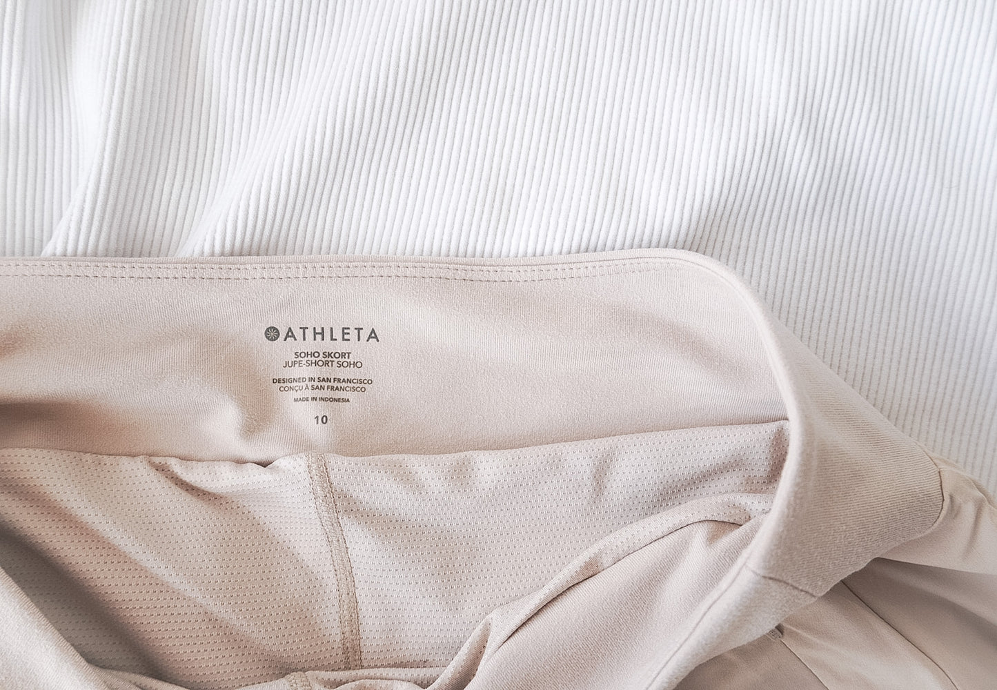 MEDIUM - ATHLETA - GUARD GIRLY SKIRT