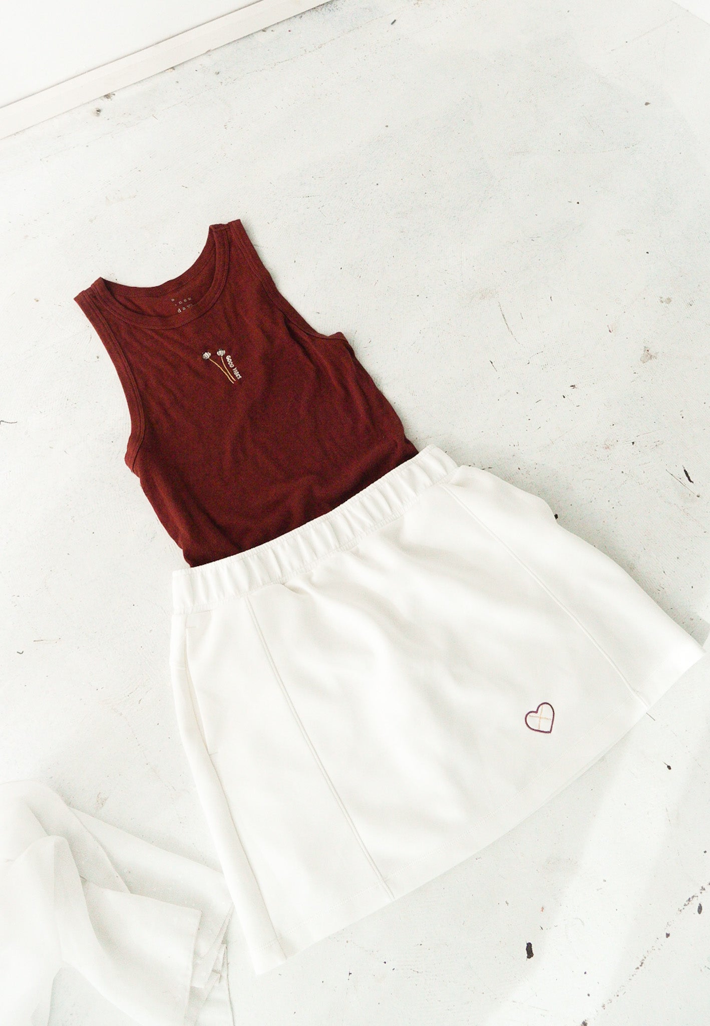 LARGE -  - DRUM STICK HEART SKIRT