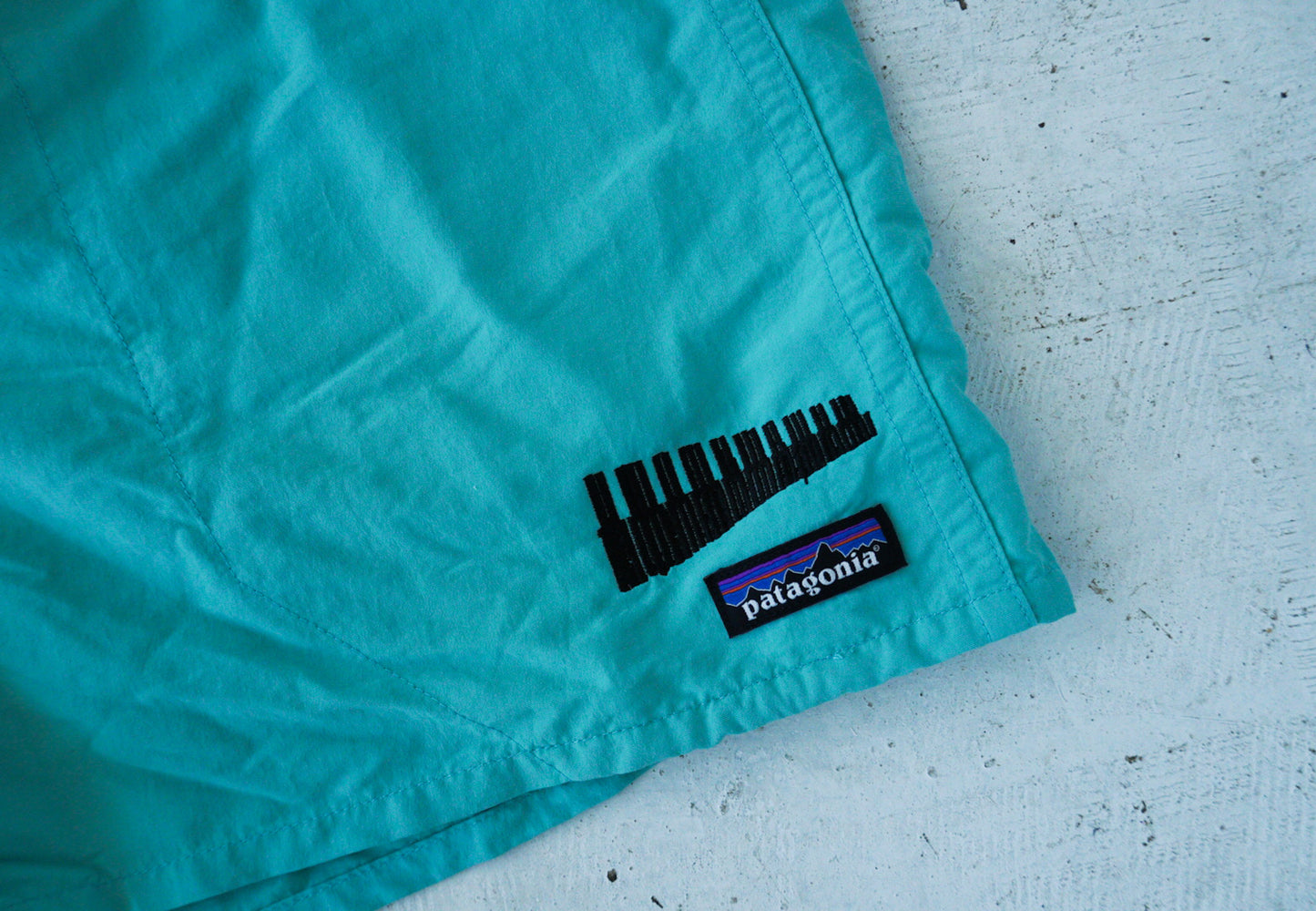 LARGE - PATAGONIA - MENS MARIMBA ATHLETIC SHORTS