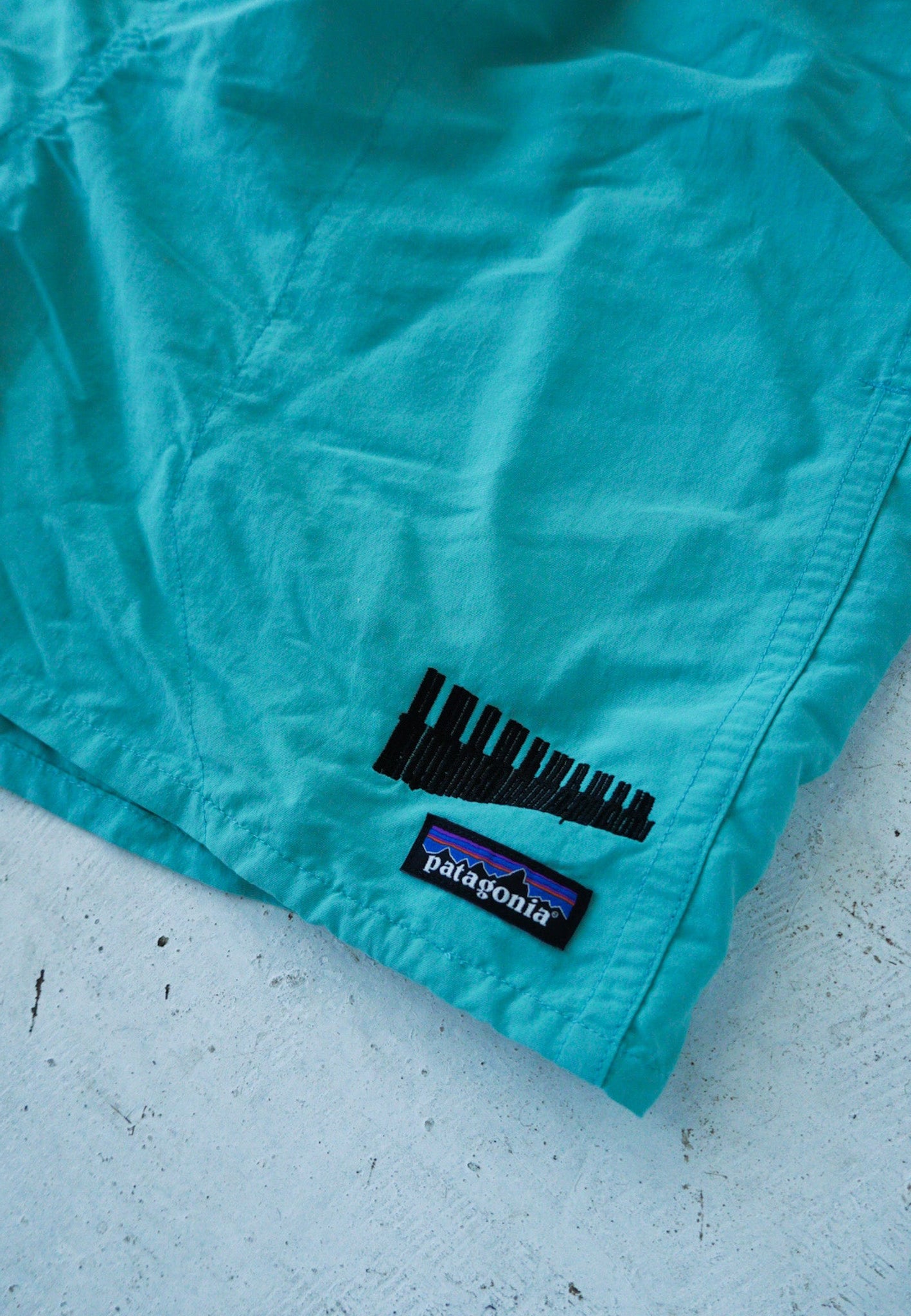 LARGE - PATAGONIA - MENS MARIMBA ATHLETIC SHORTS
