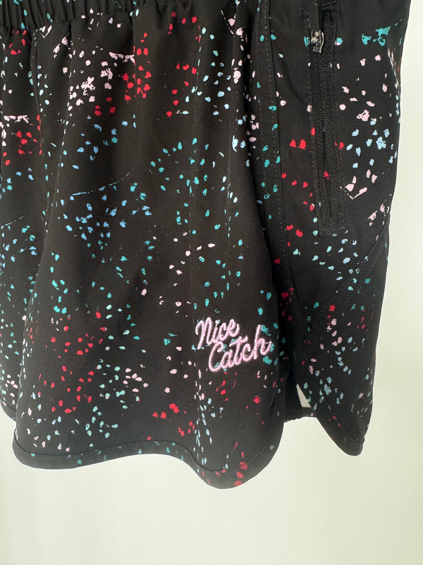 MEDIUM - AVIA - NICE CATCH SHORTS