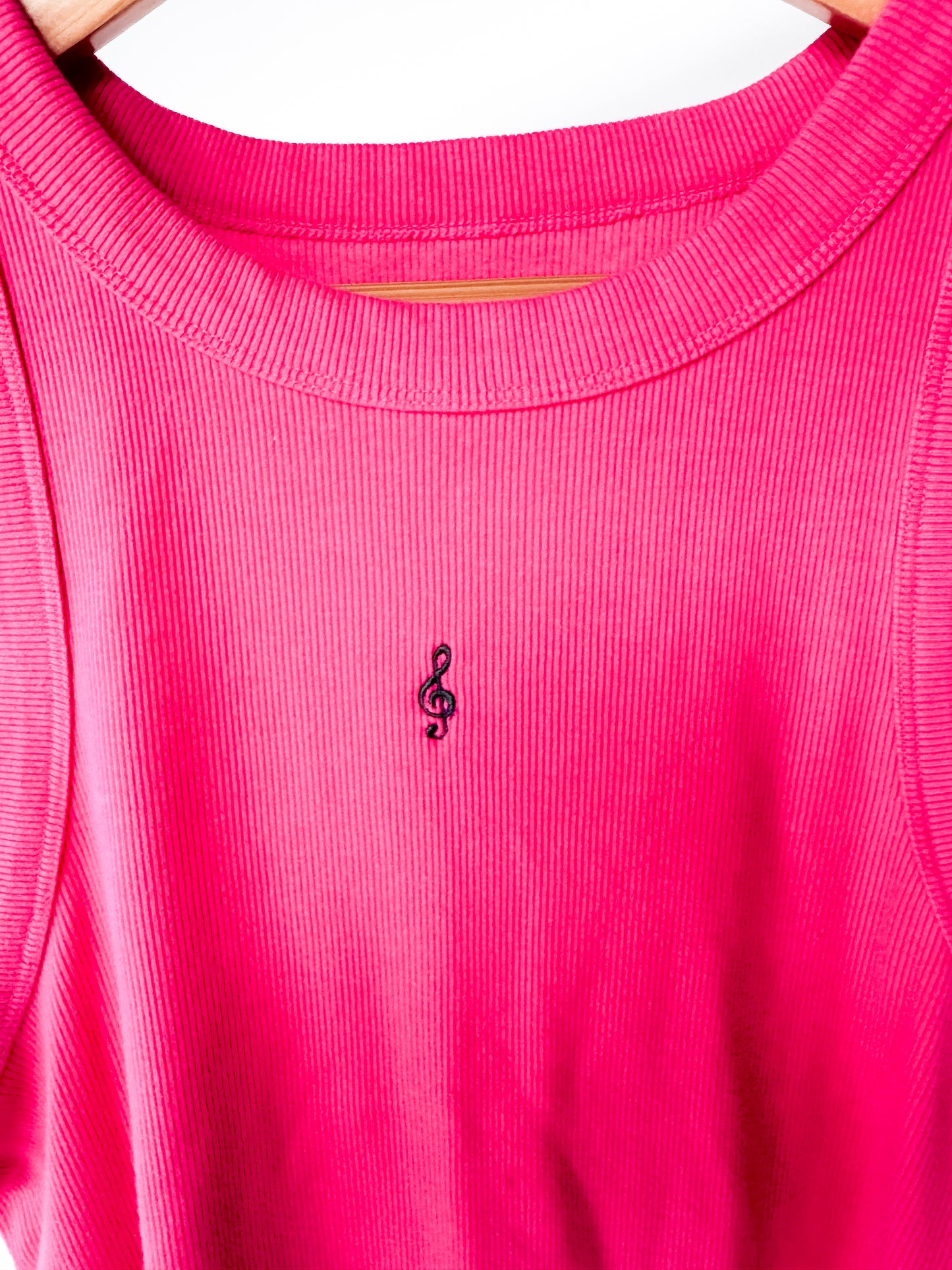 LARGE - OLD NAVY - Treble Clef Design