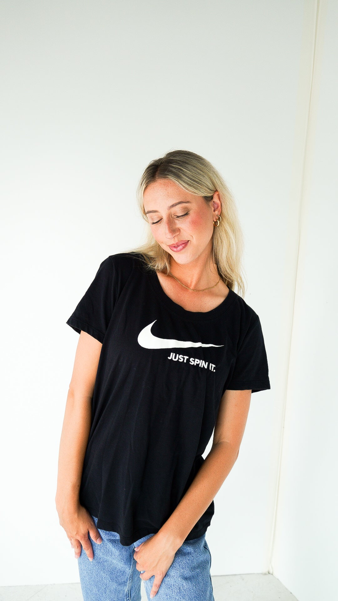 LARGE -NIKE-  “Just Spin It” Design