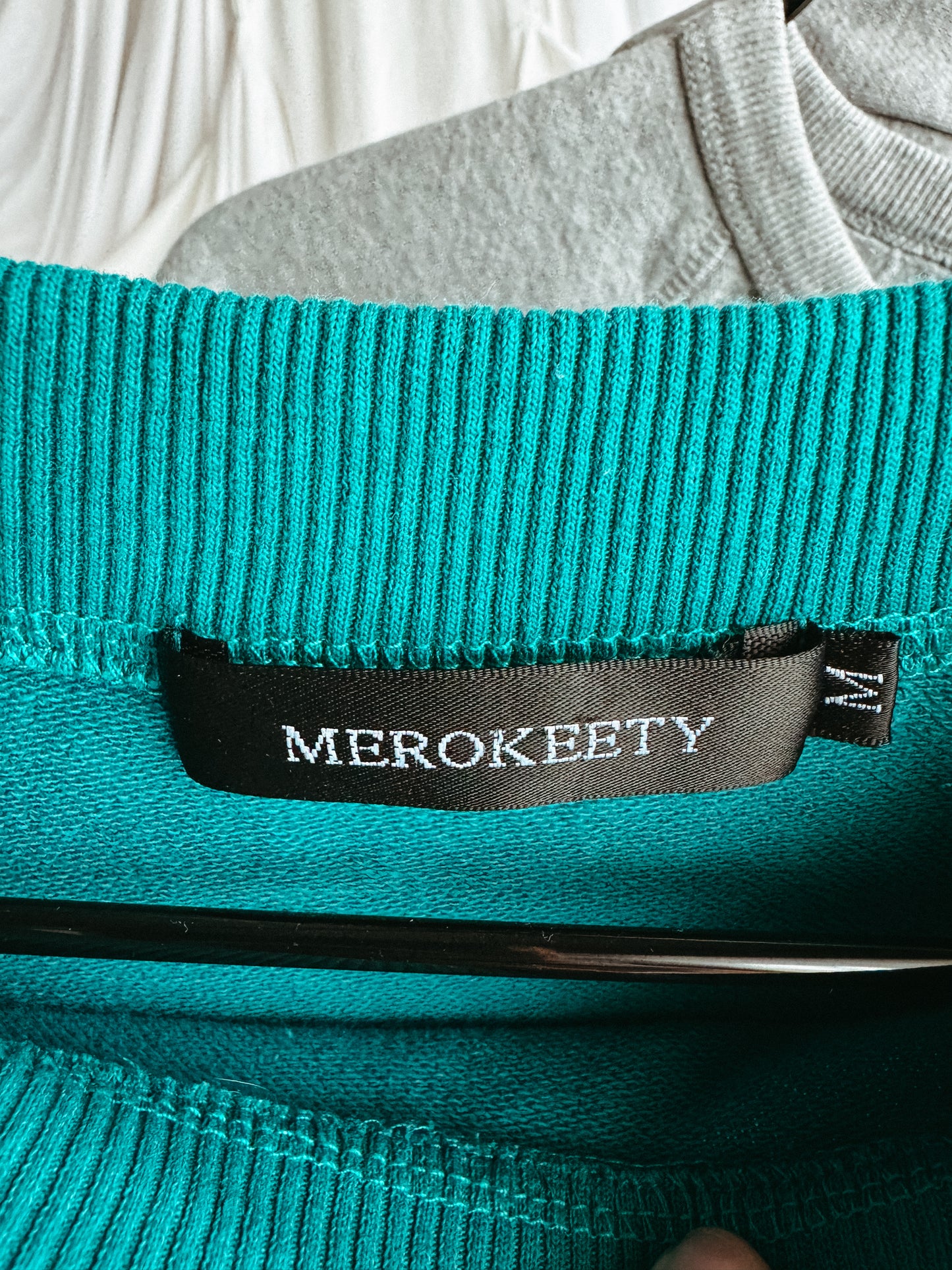 MEDIUM Teal Blue Cropped Crewneck with block "COLOR GUARD" design