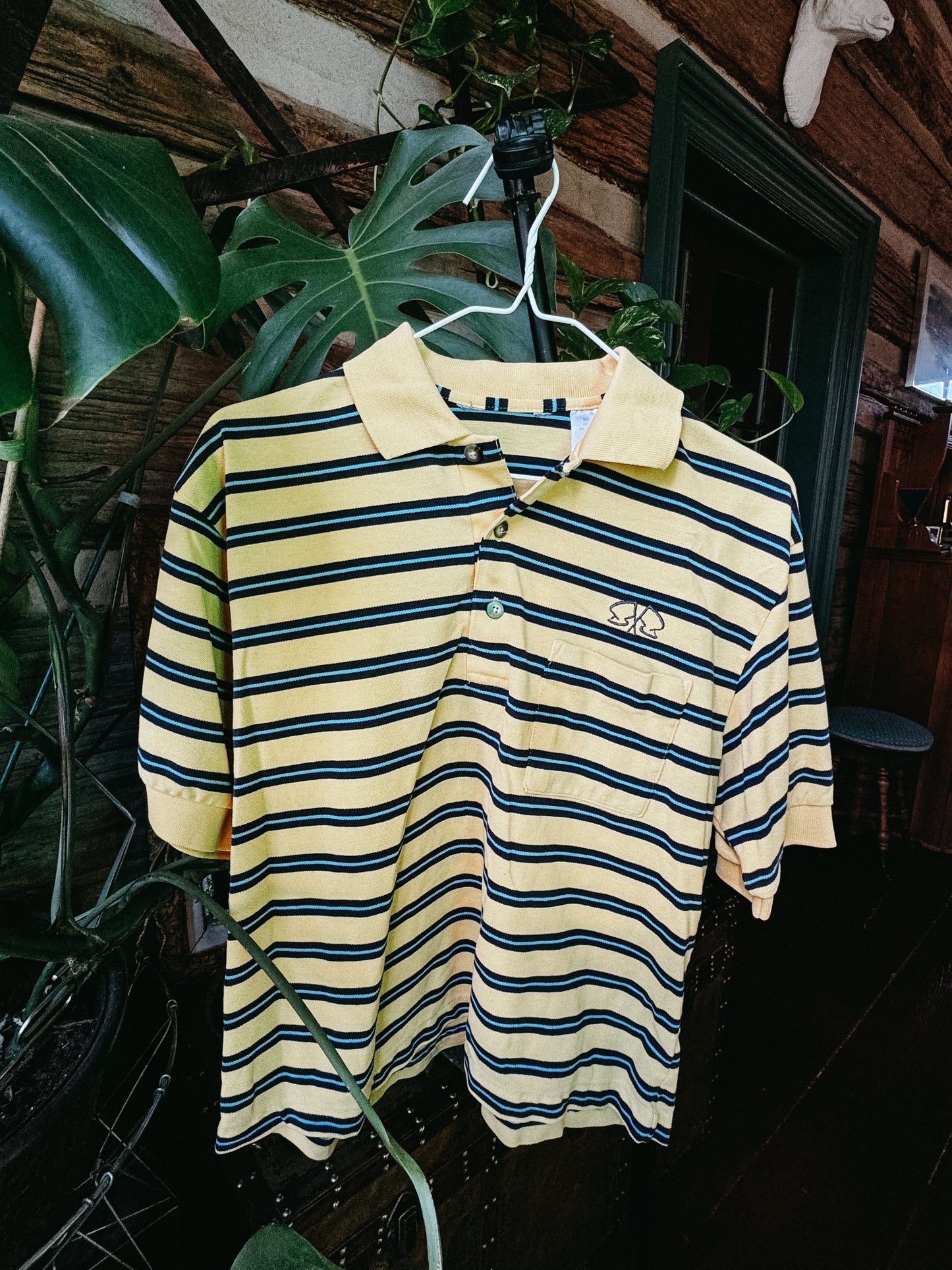 MEDIUM Polo with Flag Logo design