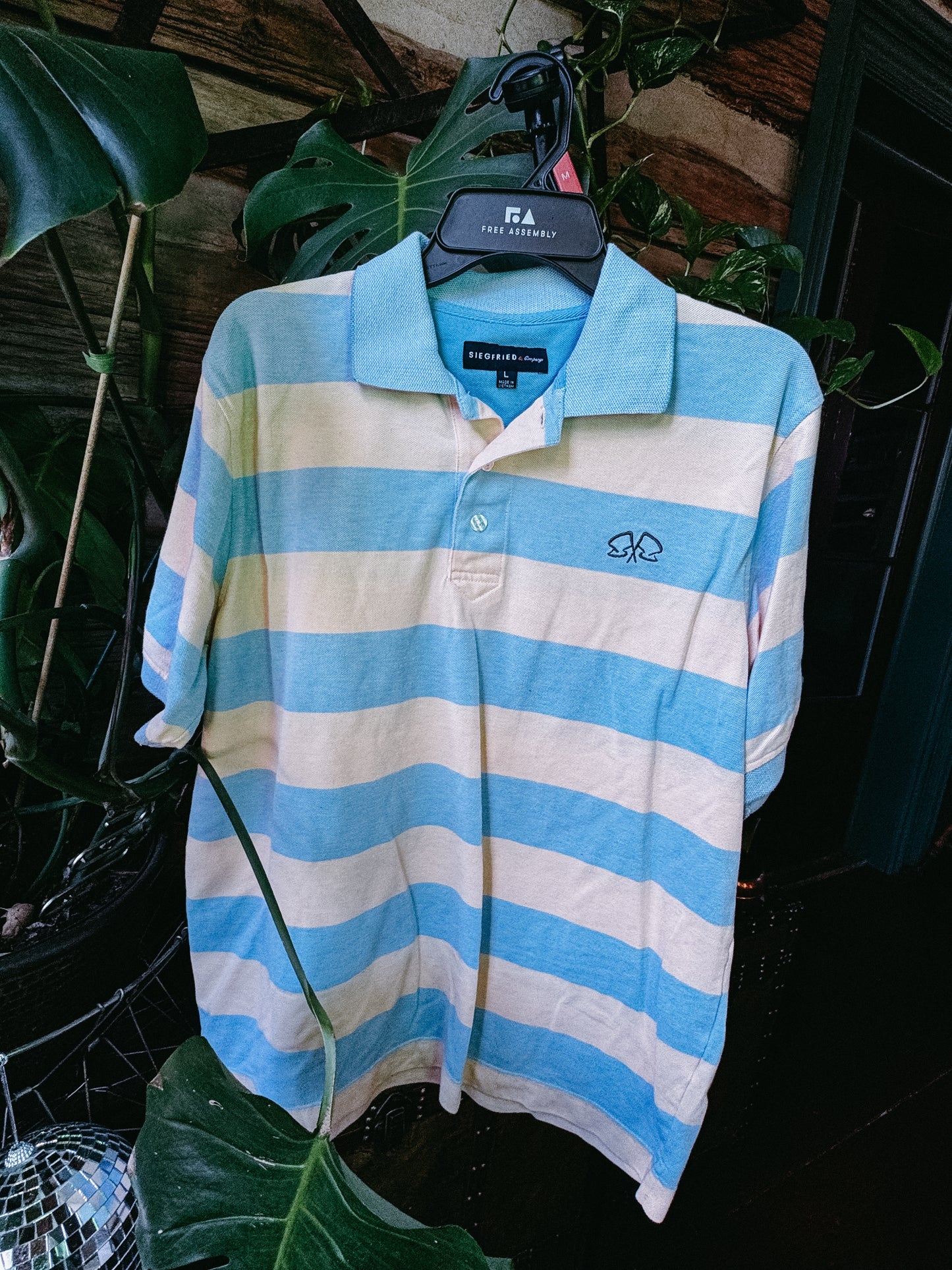 LARGE -SIEGFRIED AND COMPANY-  Polo with Flag Logo design