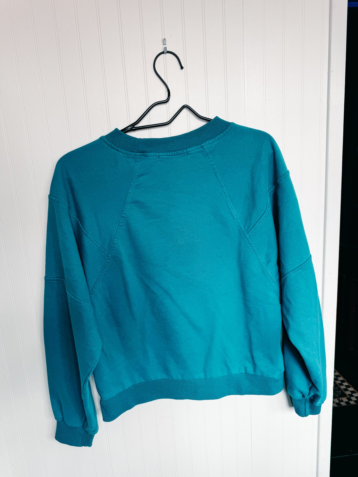 MEDIUM Teal Blue Cropped Crewneck with block "COLOR GUARD" design
