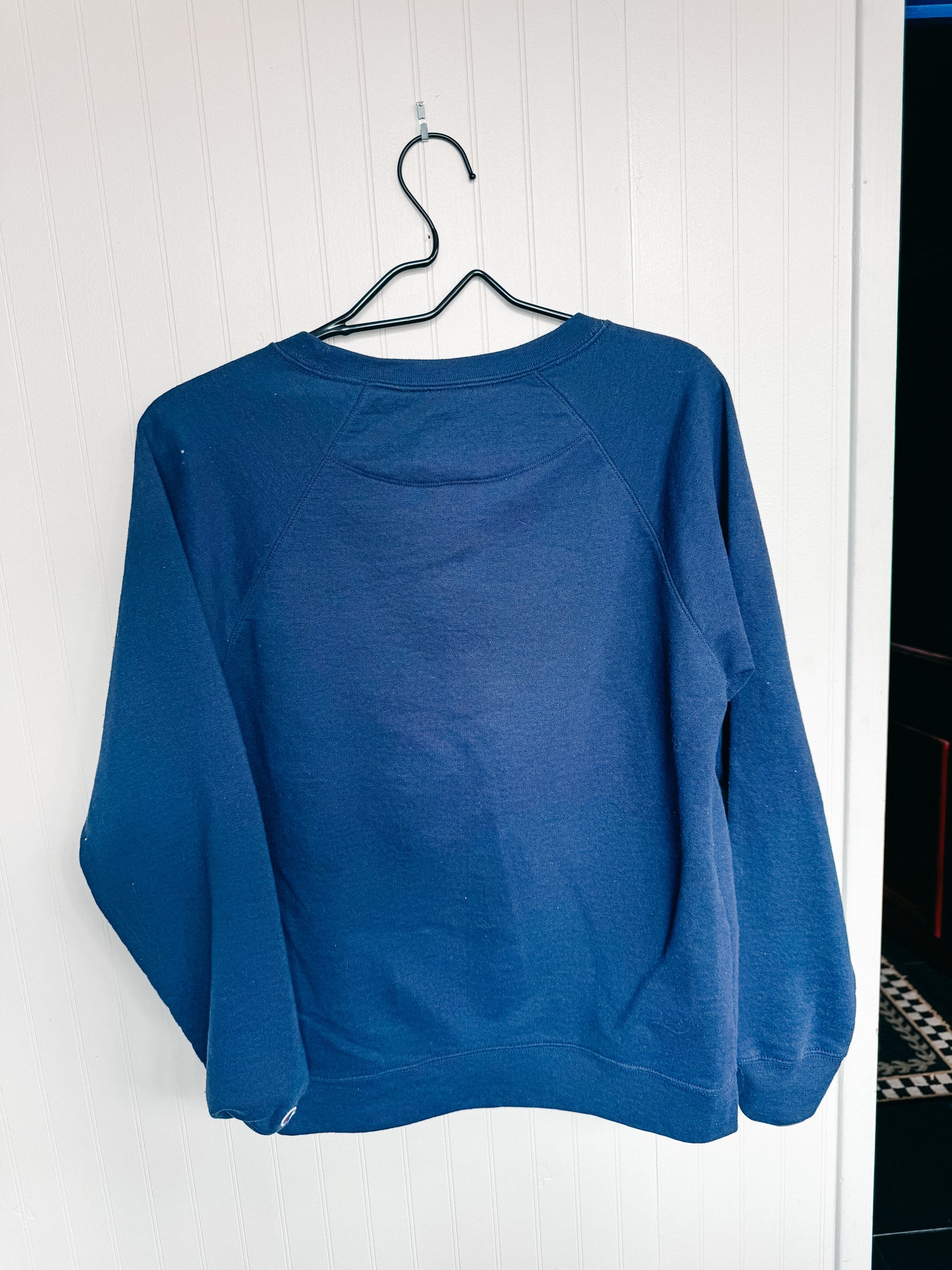 MEDIUM -CHAMPION- Sweatshirt with "Spinning Season" design